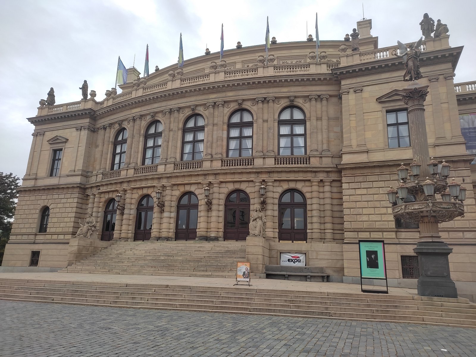 Rudolfinum budova
