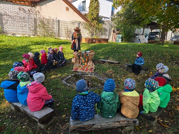PodzimníPaníKruh.jpg