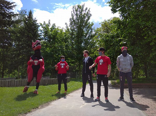 Sportovní dopoledne s T-Rexem