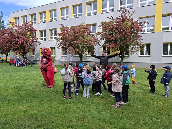 Sportování s T-Rexem